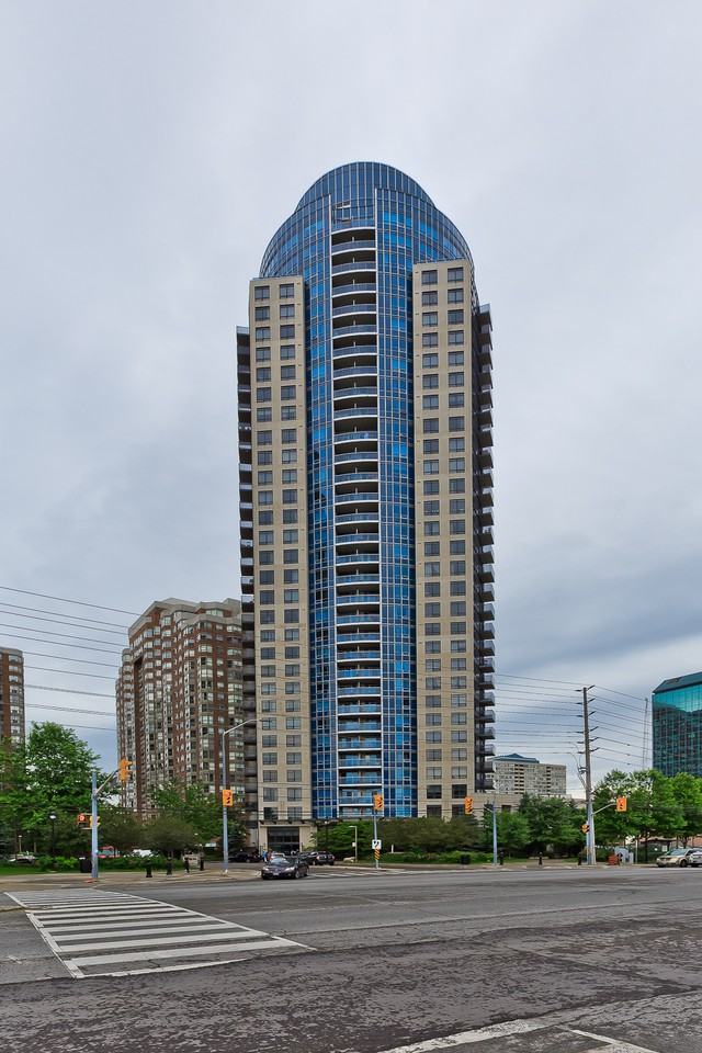 330 Burnhamthorpe Road West #403, Mississauga, ON L5B 3J1 ...