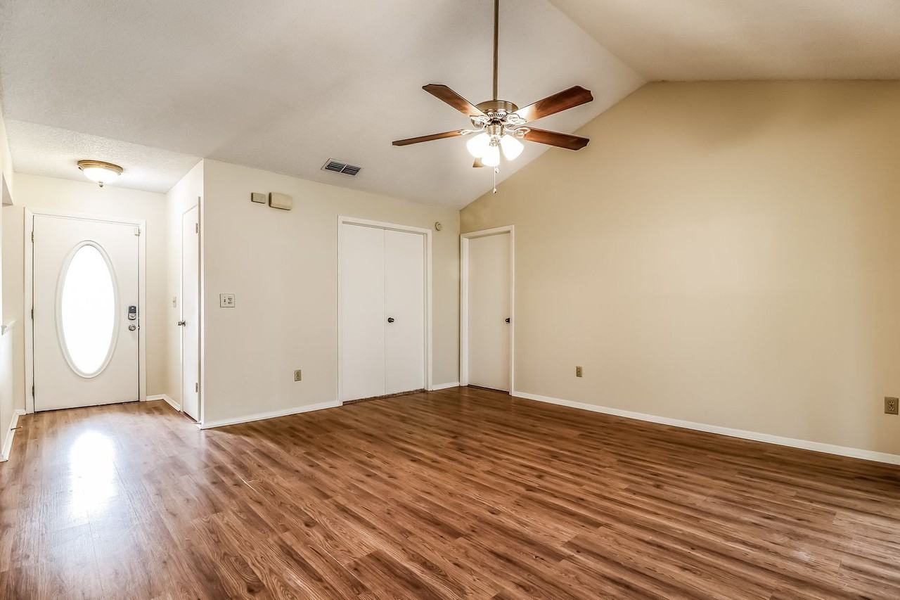 16609 Calico Pl - Photo 2 of 20
