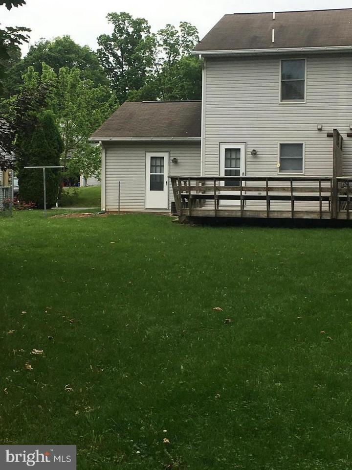 14865 Sherwood Dr - Photo 2 of 12