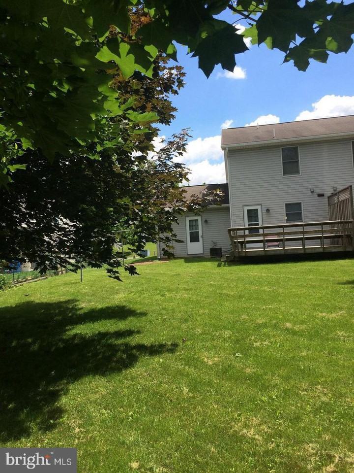 14865 Sherwood Dr - Photo 3 of 12