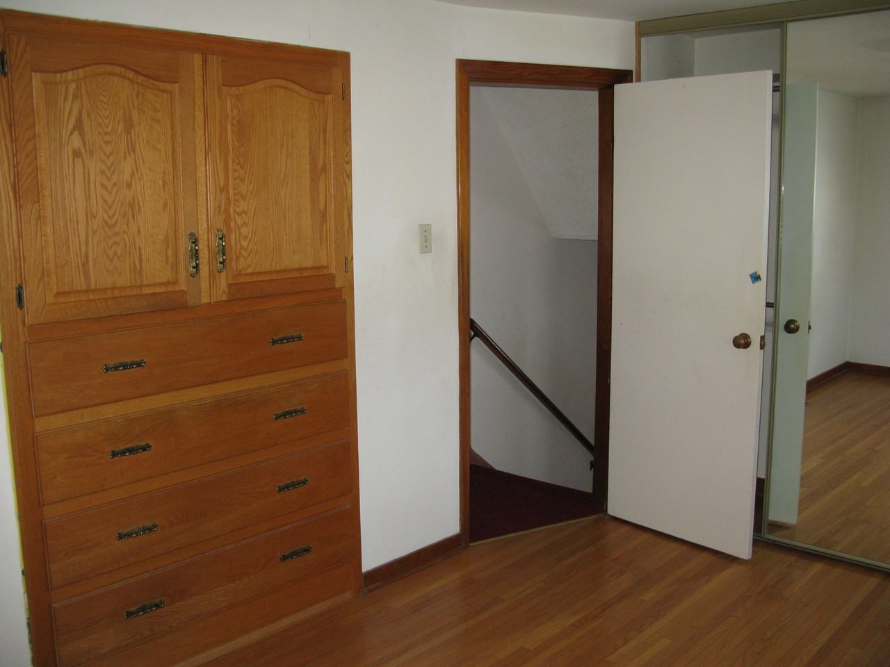 11535 77 Avenue Northwest - Photo 2 of 8