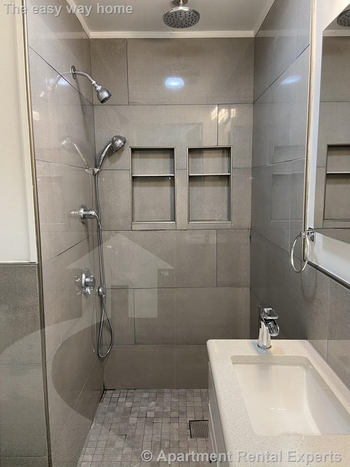 252 Windsor St #3 - Photo 4 of 21