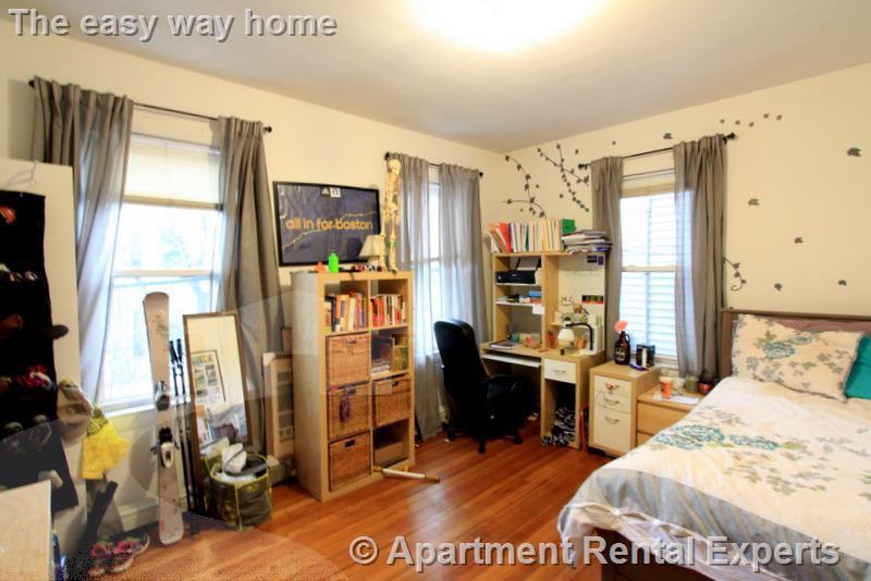 147 Columbia St #2L - Photo 4 of 17