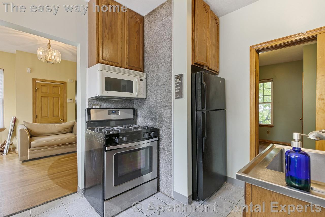 32 William St #1 - Photo 3 of 17