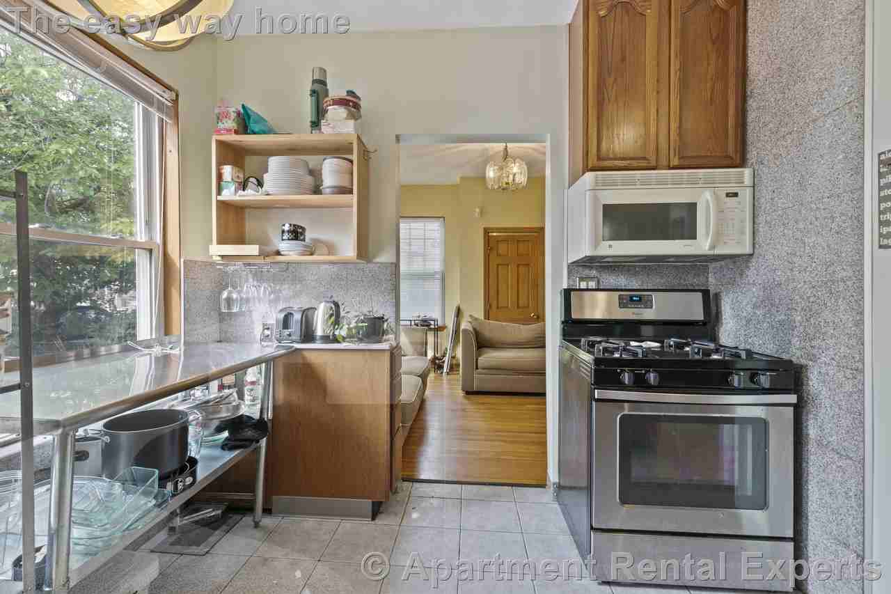 32 William St #1 - Photo 4 of 17