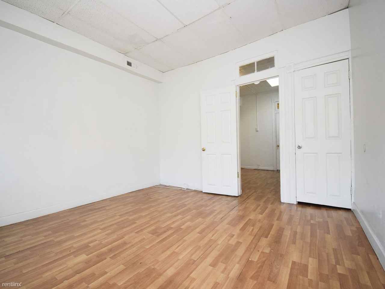 2565 W Baltimore St - Photo 2 of 14