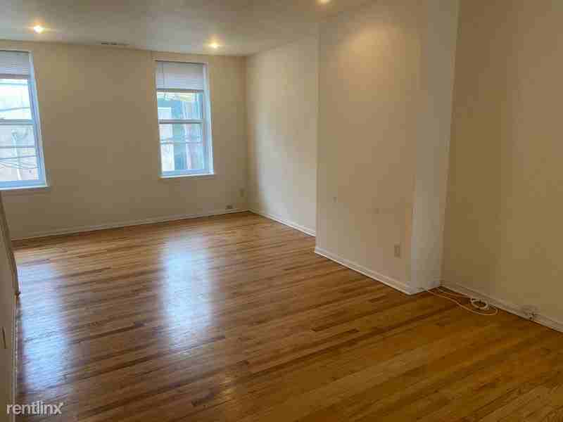 1136 Mount Vernon St - Photo 2 of 8