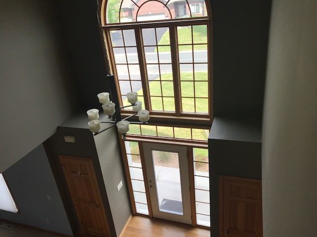 2740 118th Ct Ne - Photo 2 of 10
