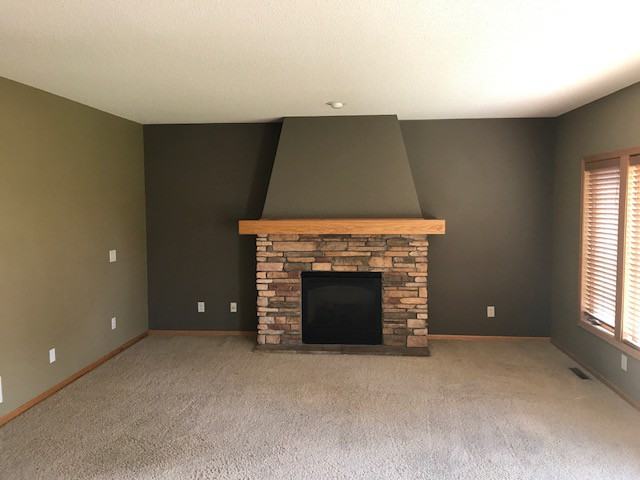 2740 118th Ct Ne - Photo 4 of 10