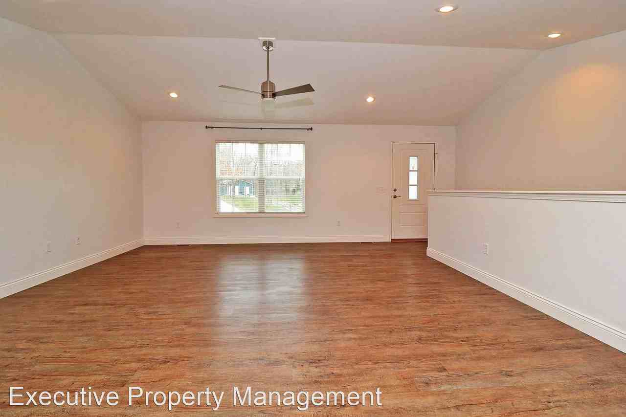 2505 Copperfield Ct - Photo 3 of 25