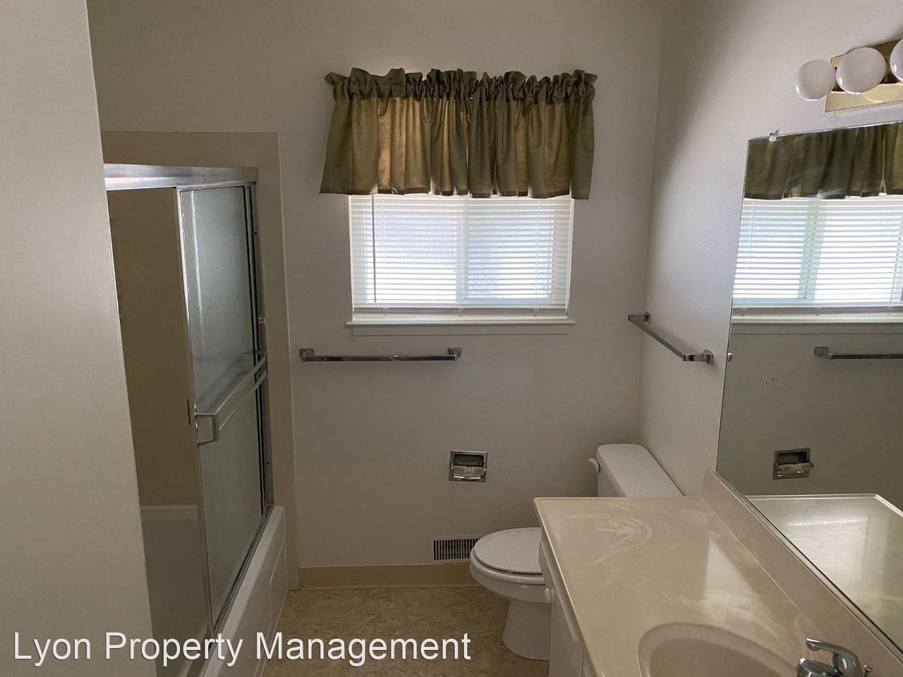 702 - 704 Villanova Drive - Photo 3 of 5