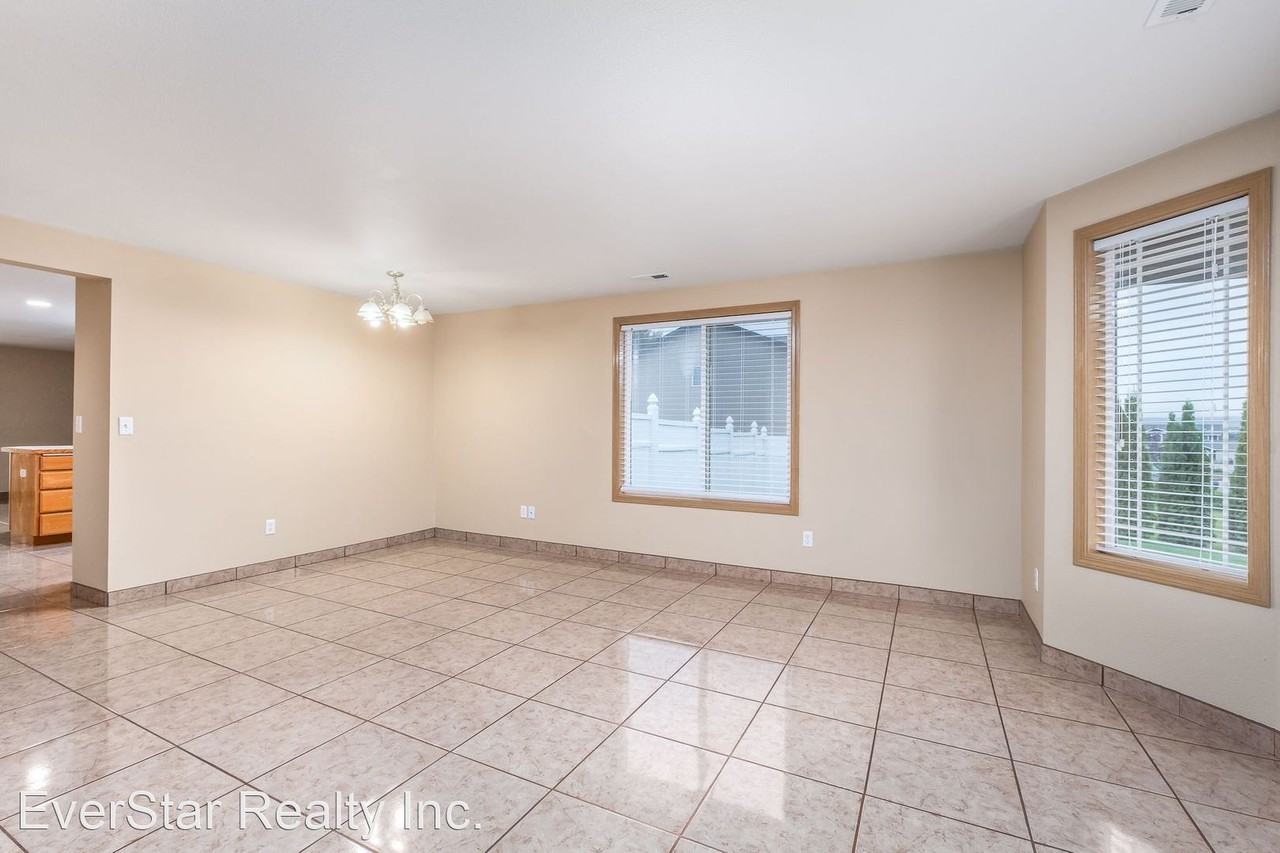 4119 Bond Ln - Photo 3 of 10