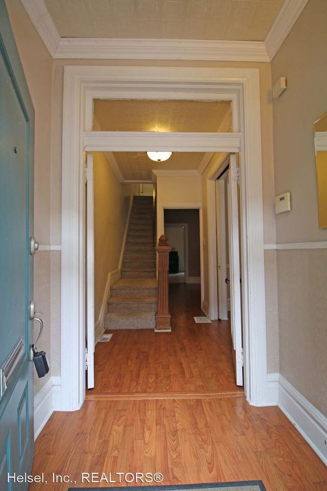 1502 Penn St - Photo 2 of 25