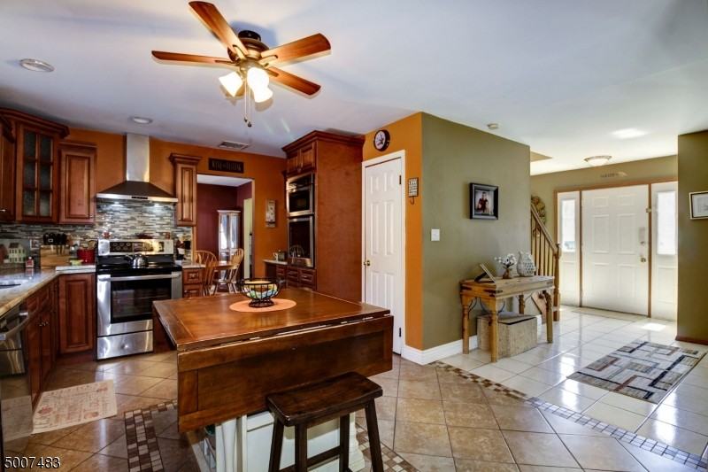 15 Hodes Rd - Photo 3 of 25