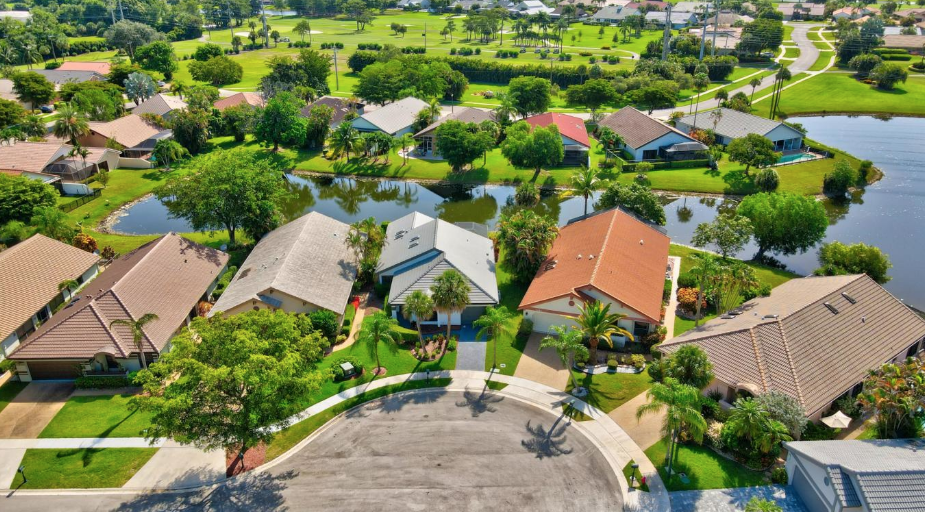 11158 Highland Circle - Photo 2 of 20