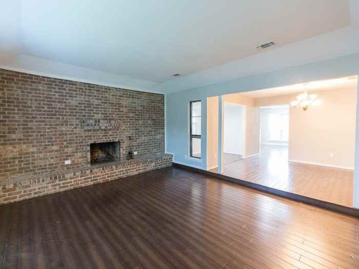 2008 Oakmeadow St - Photo 3 of 16