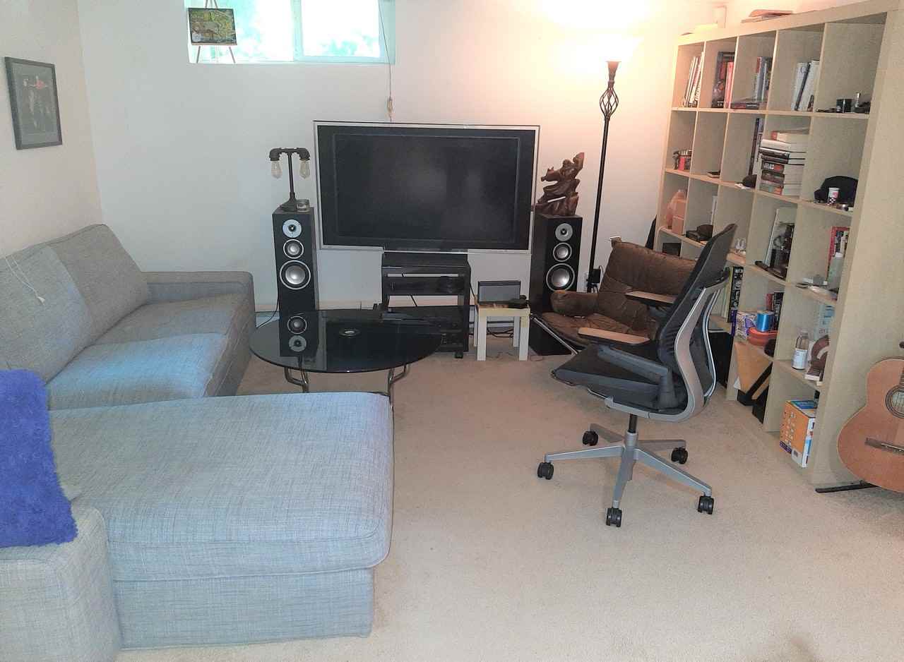 1585 East 14th Avenue