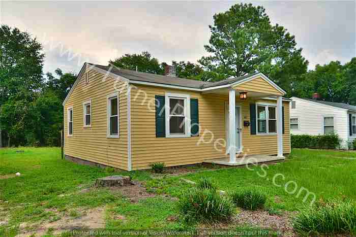 307 Dale St - Photo 2 of 34