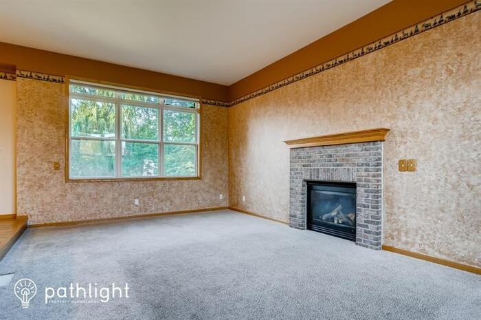 2078 132nd Ct Ne - Photo 2 of 18