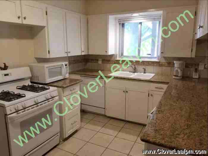 215 Delany St - Photo 3 of 10