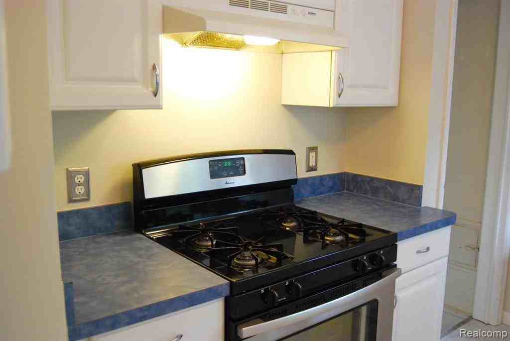 9970 Seltzer St - Photo 2 of 18