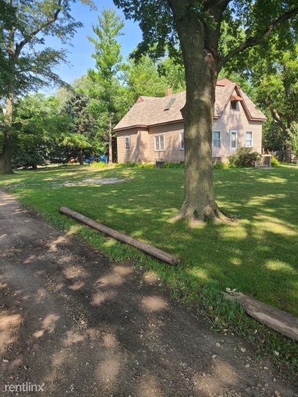 1321 Middleton Ave - Photo 2 of 25