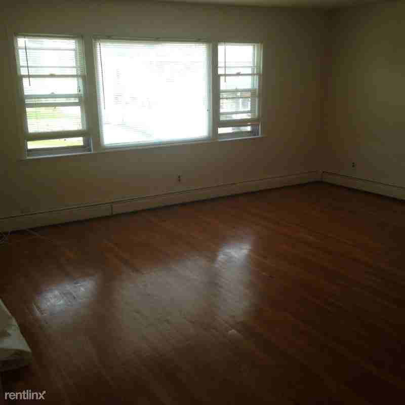 298 298 Woodside Ave. 2 - Photo 2 of 4