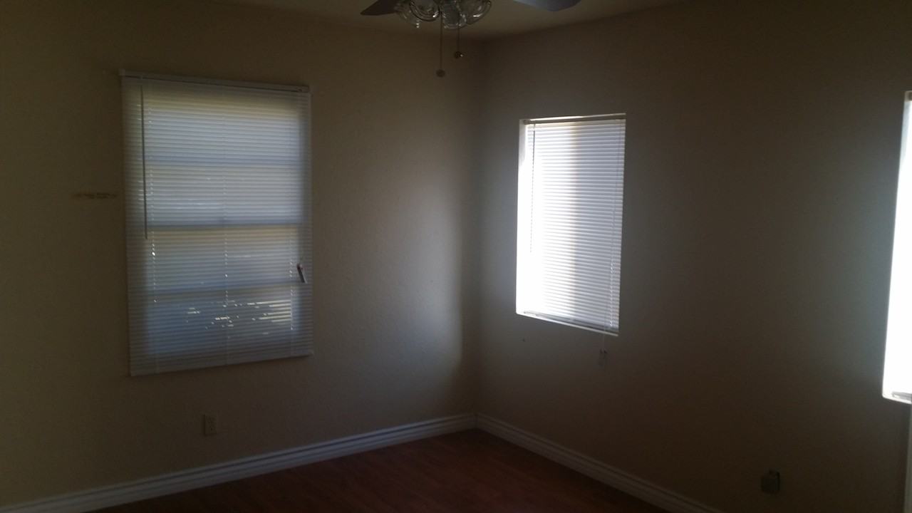 847 W Courtland Dr - Photo 3 of 14