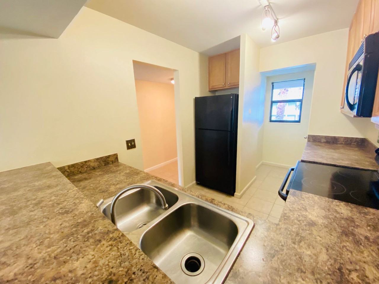 3032 Plaza Terrace Dr - Photo 3 of 12