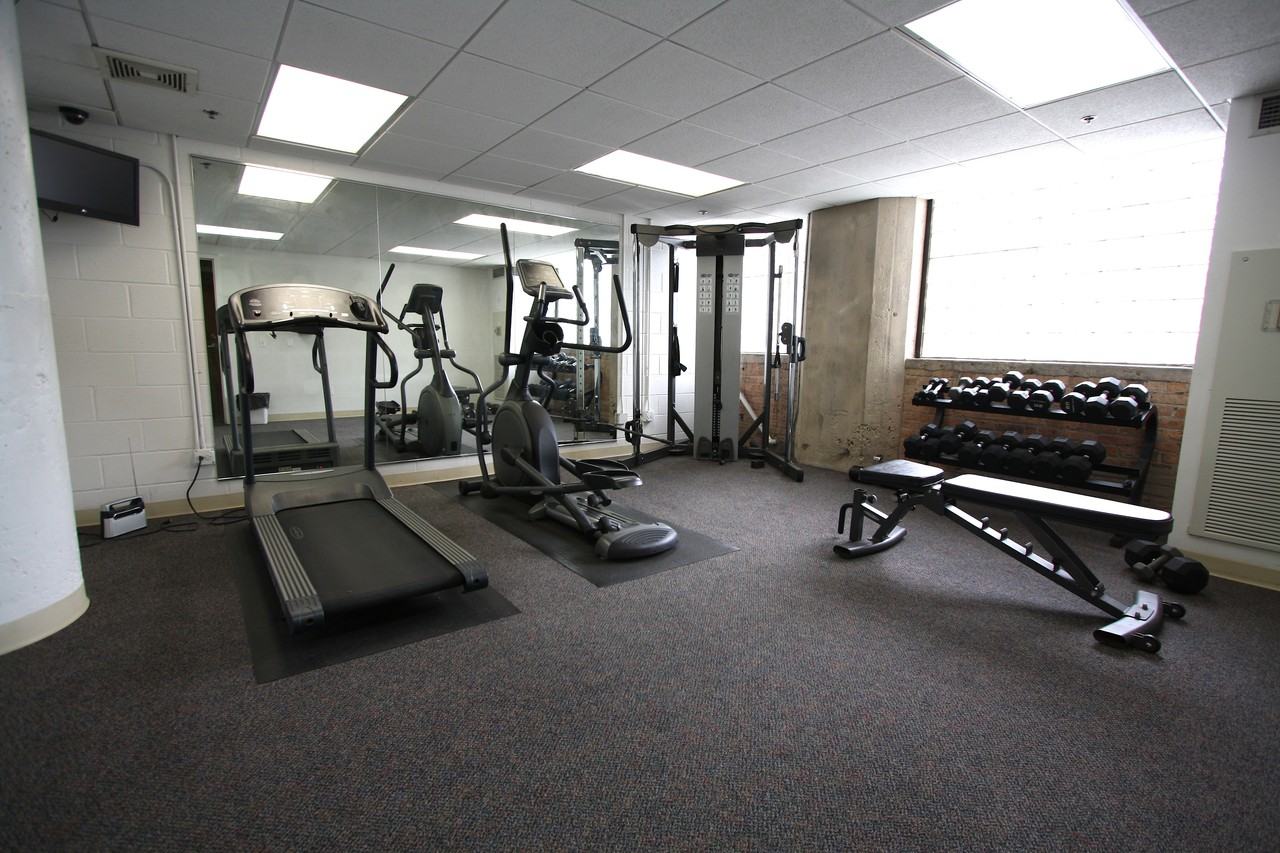 320 E. 21st St - Photo 3 of 18