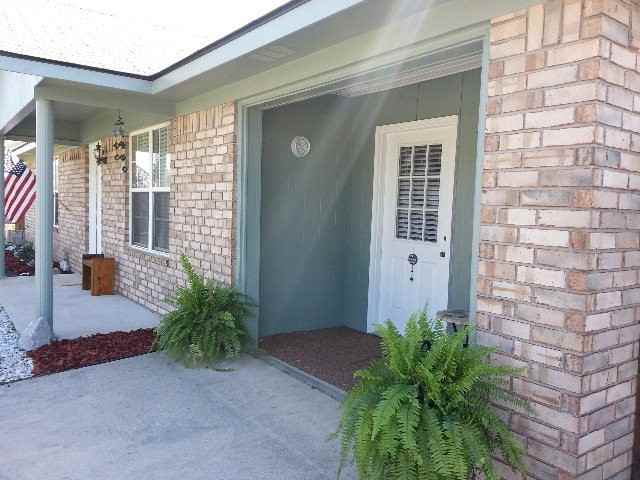 1027 Barley Dr - Photo 2 of 12