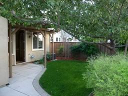 931 Kennedy Pl - Photo 2 of 6