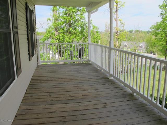 405 Howery St - Photo 3 of 24