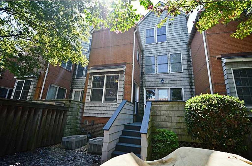 1608 Pasadena Ct - Photo 3 of 3