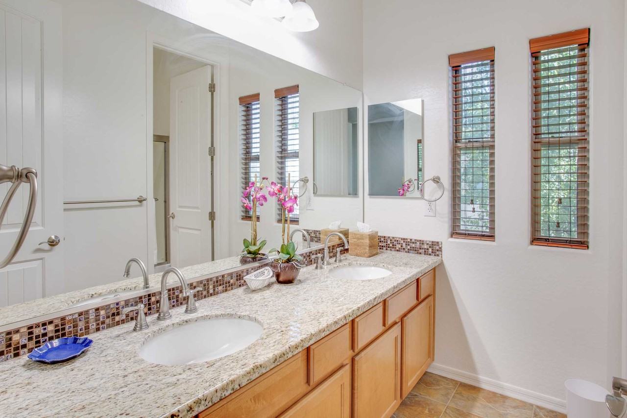 18762 E Aubrey Glen Rd - Photo 3 of 15