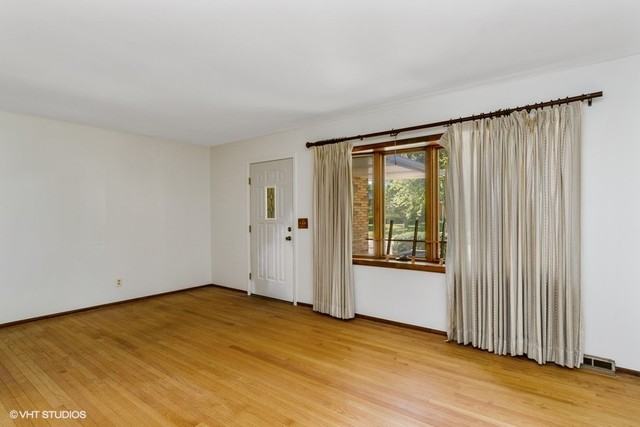 128 Monna St - Photo 2 of 16