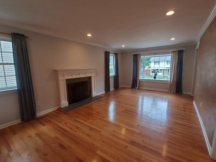 317 Wickersham Way - Photo 2 of 28