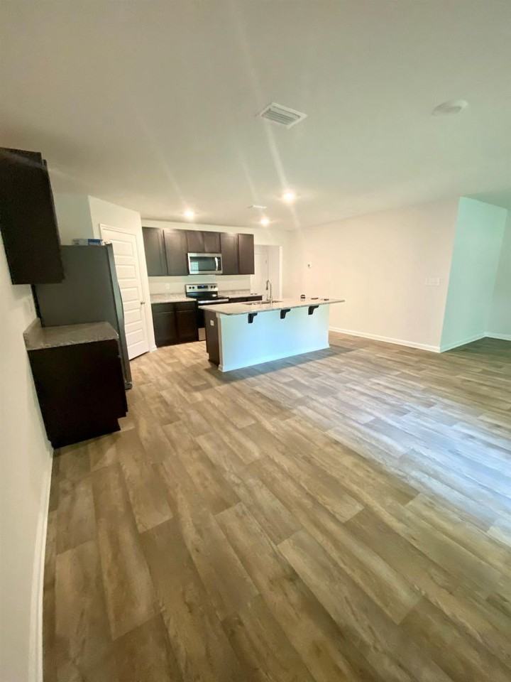 7356 Lakeside Oak Ct - Photo 3 of 9