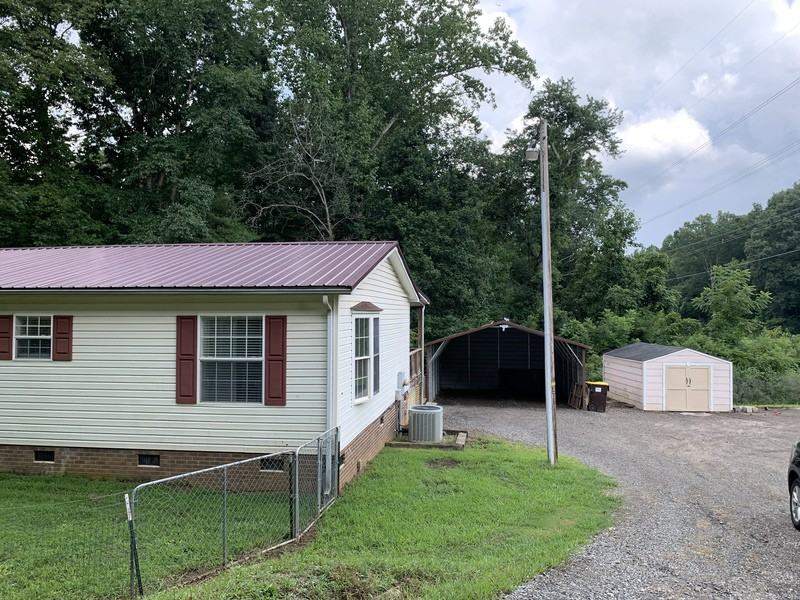 7596 Lowesville Meadows Rd - Photo 2 of 37