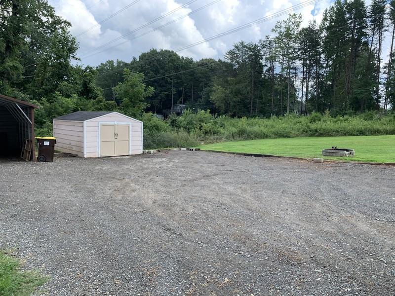 7596 Lowesville Meadows Rd - Photo 3 of 37