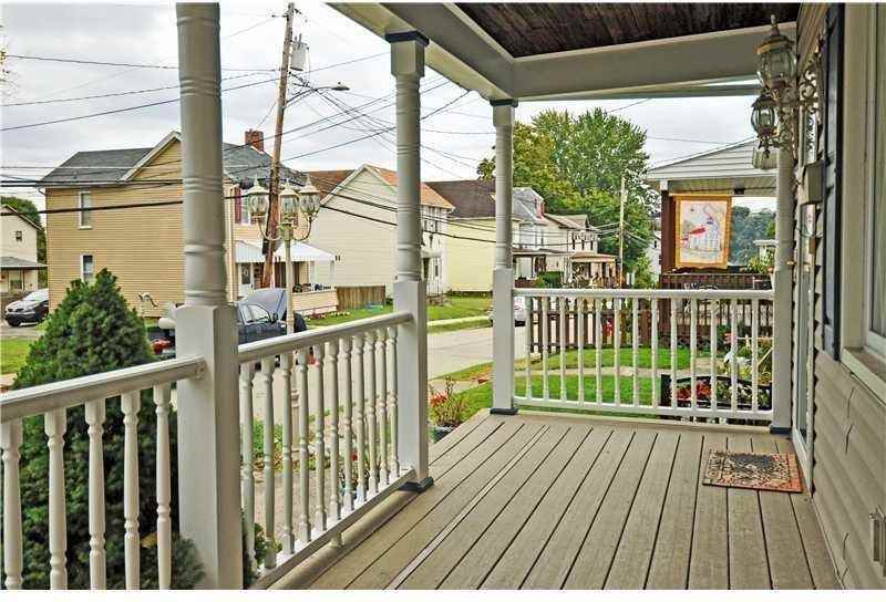 1031 Summit St - Photo 2 of 18