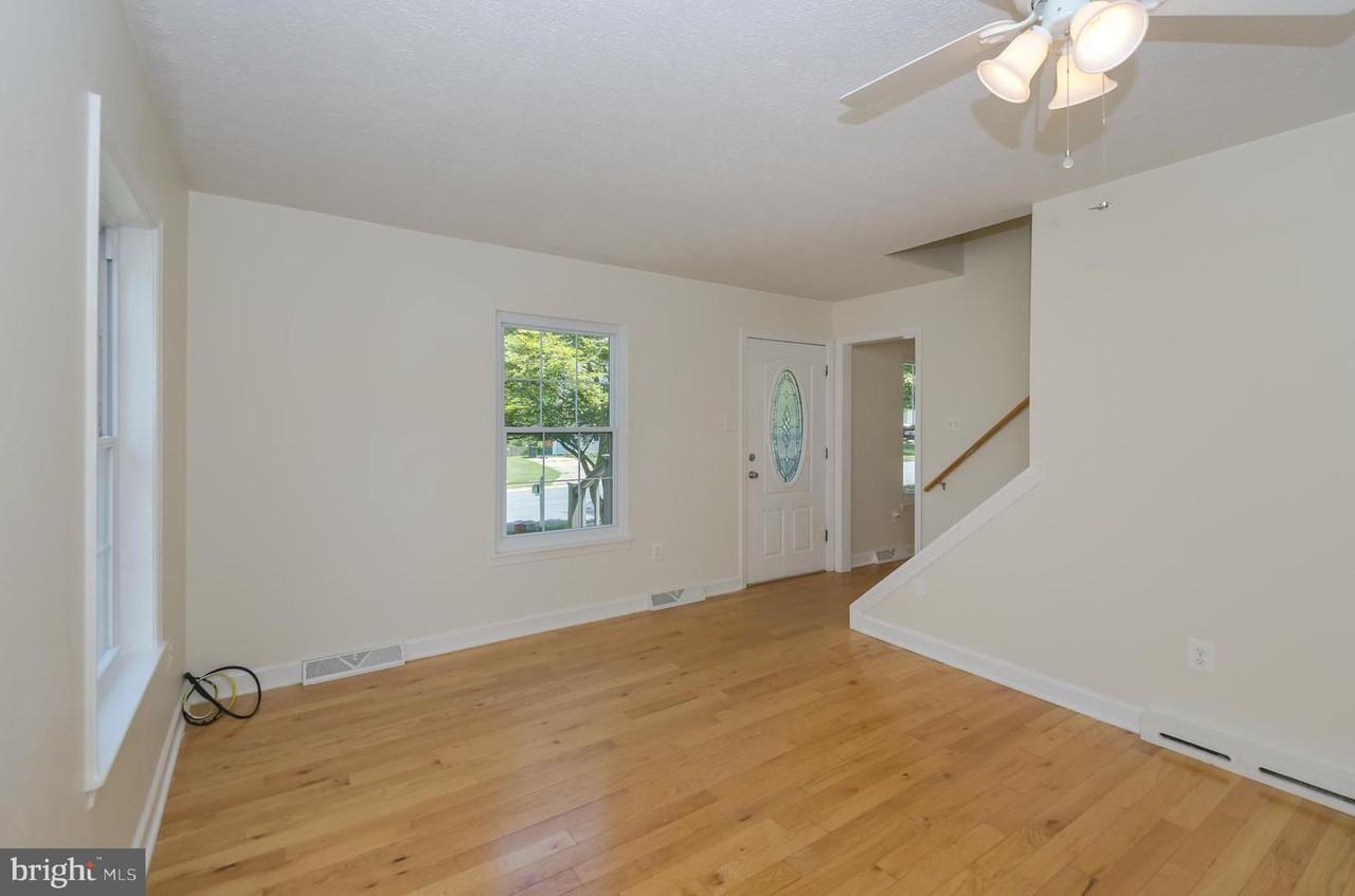 6346 Piney Ridge Dr - Photo 2 of 21