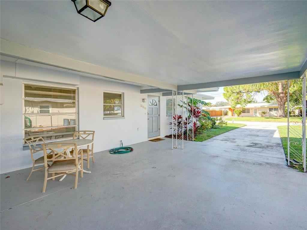 214 Driftwood Pl - Photo 3 of 25