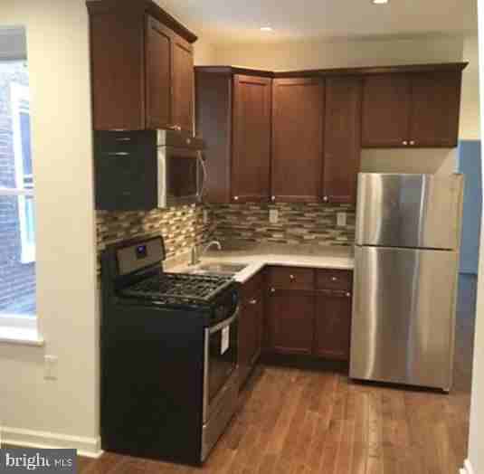 2007 S 18th St 2nd Fl - Photo 2 of 6