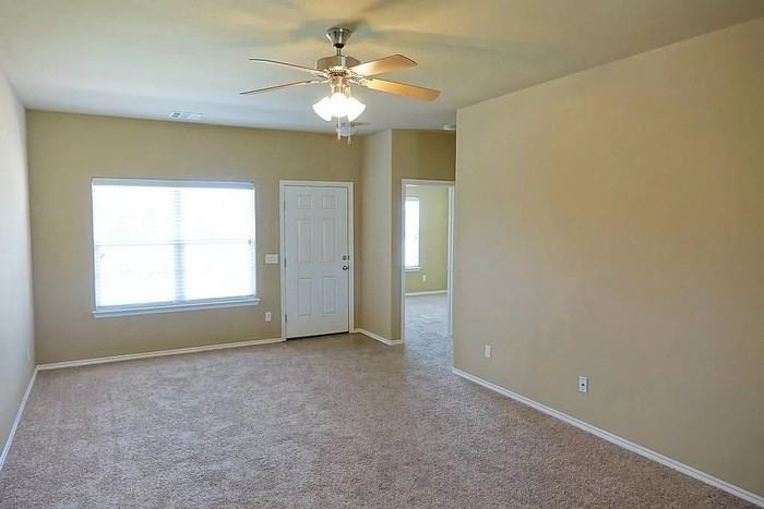 11424 Sw 25th St - Photo 2 of 9