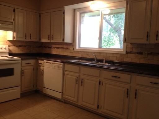 521 NE 90th Terrace - Photo 3 of 28