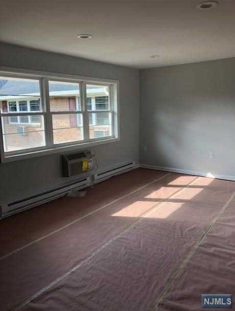 231 N Maple Ave - Photo 3 of 7