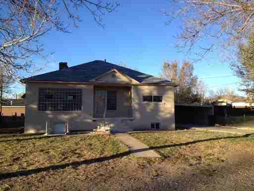 135 E 300 N St - Photo 2 of 28