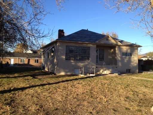 135 E 300 N St - Photo 3 of 28