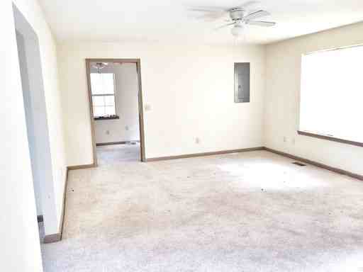 1512 Lake Ave - Photo 3 of 9